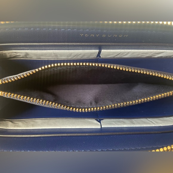 ❌SOLD❌ New Tory Burch Fleming Soft Continental Wallet Blue - Picture 8 of 11